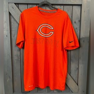 NWOT, men’s Dri-Fit Chicago Bears tshirt.